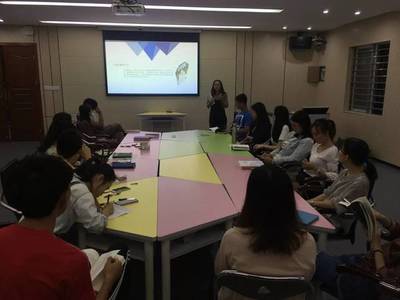 认真学习的你最美丽！——记长安中心小学青年教师培训活动